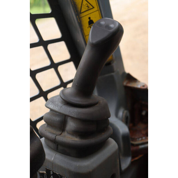 2014 Gehl R260-42784835