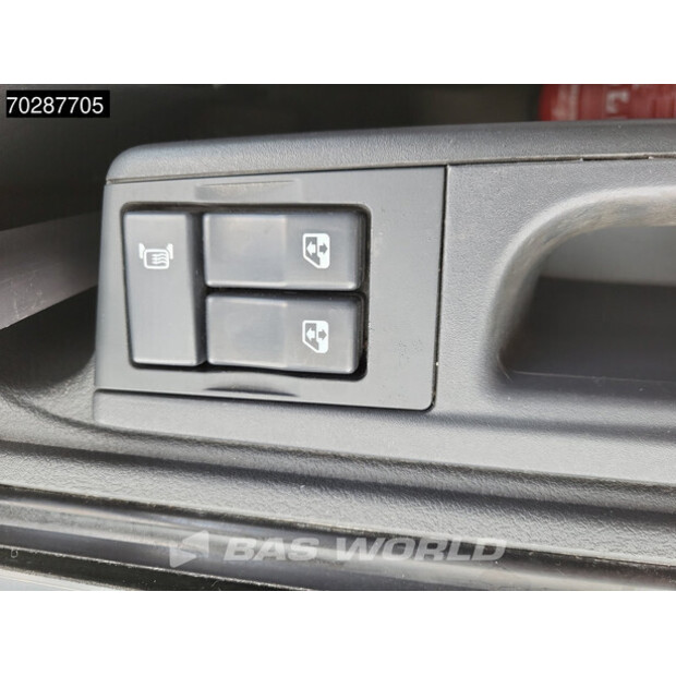 2021 Renault D210-42785988