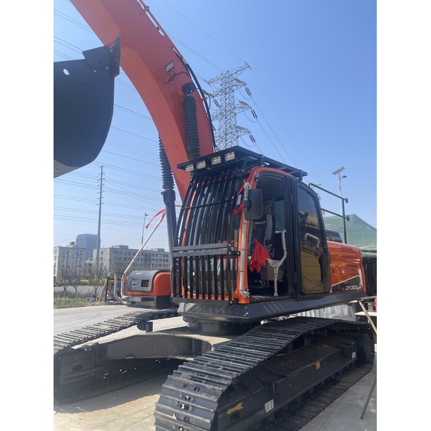 2025 Doosan DX300-42786596