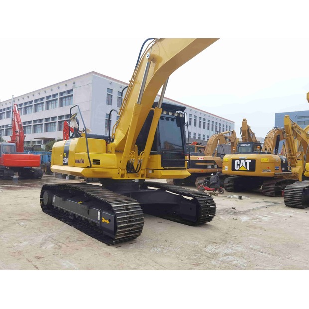 2021 Komatsu PC220-8-42786718
