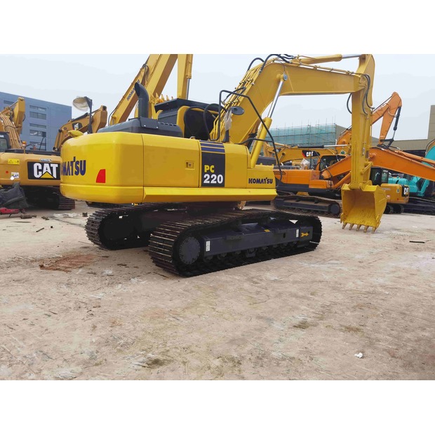 2021 Komatsu PC220-8-42786721