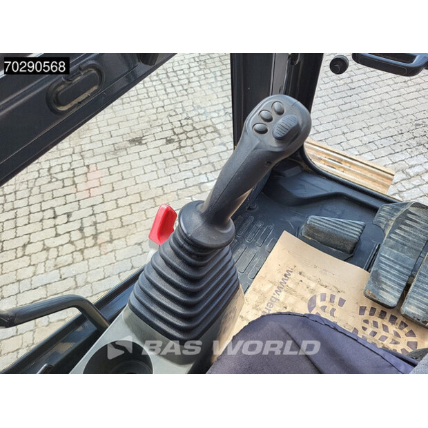 2015 Komatsu PC240LC-10-42787385