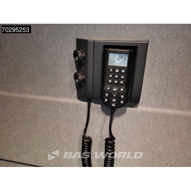 2018 رينو T520-42788092