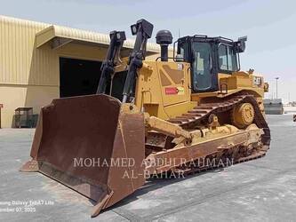 صورة ل جرارات مجنزرة 2023 كاتربيلر D8