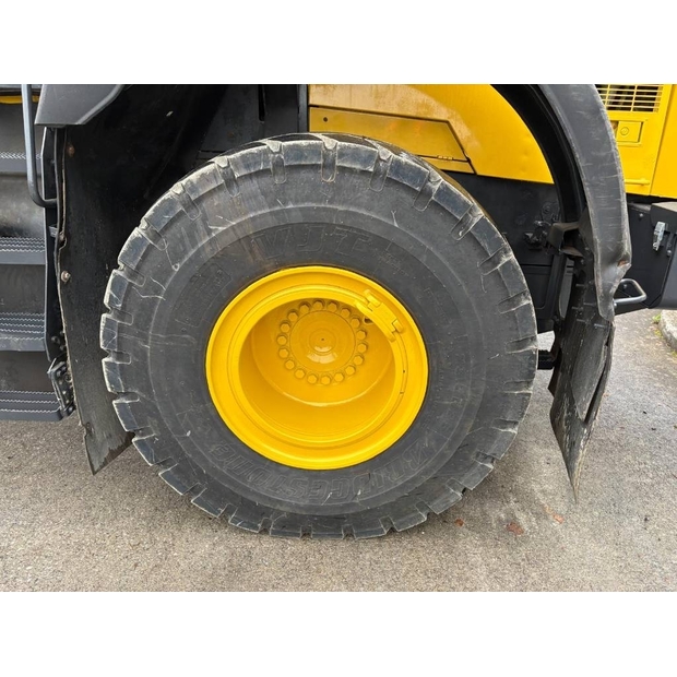 2019 Komatsu WA380-8-42793824