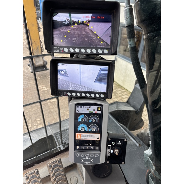 2020 كاتربيلر M322F-42796170