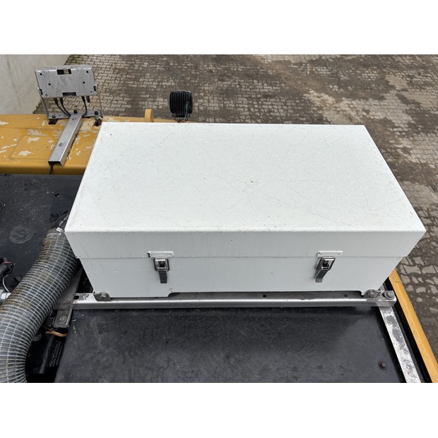 2020 كاتربيلر M322F-42796197