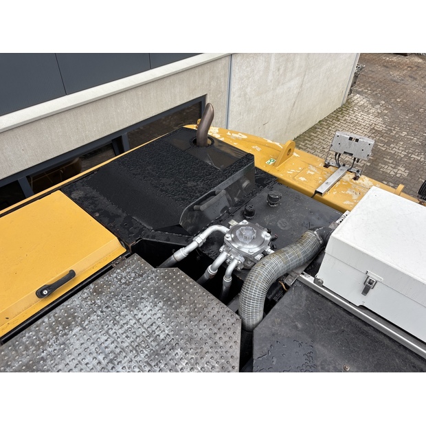 2020 كاتربيلر M322F-42796198