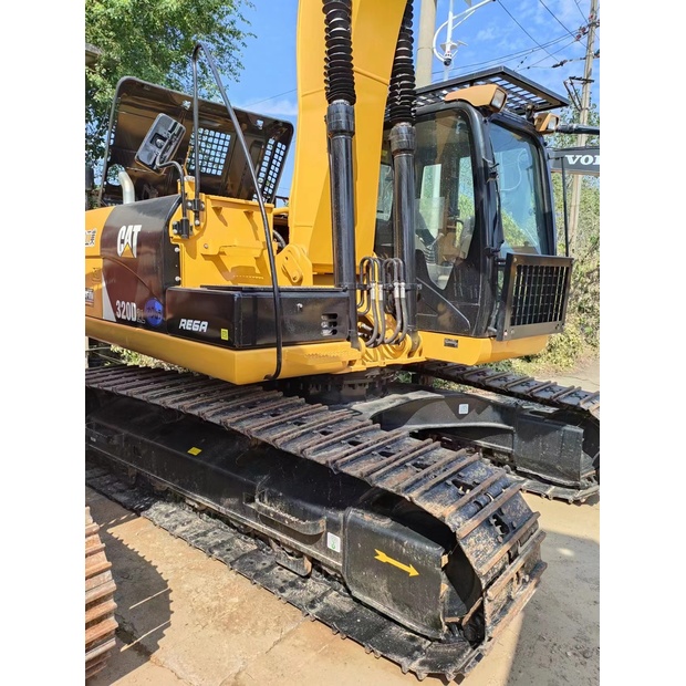 2024 كاتربيلر 320D-42803379