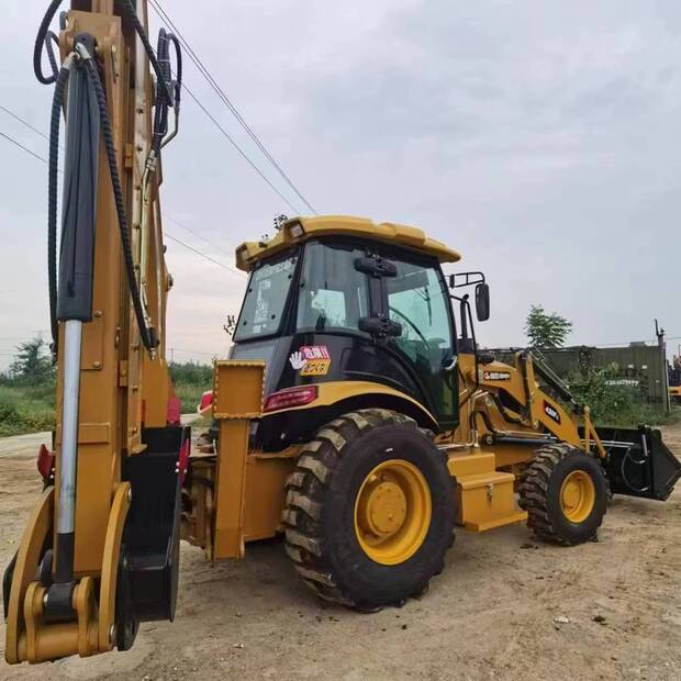 2023 Caterpillar 420F-42804131