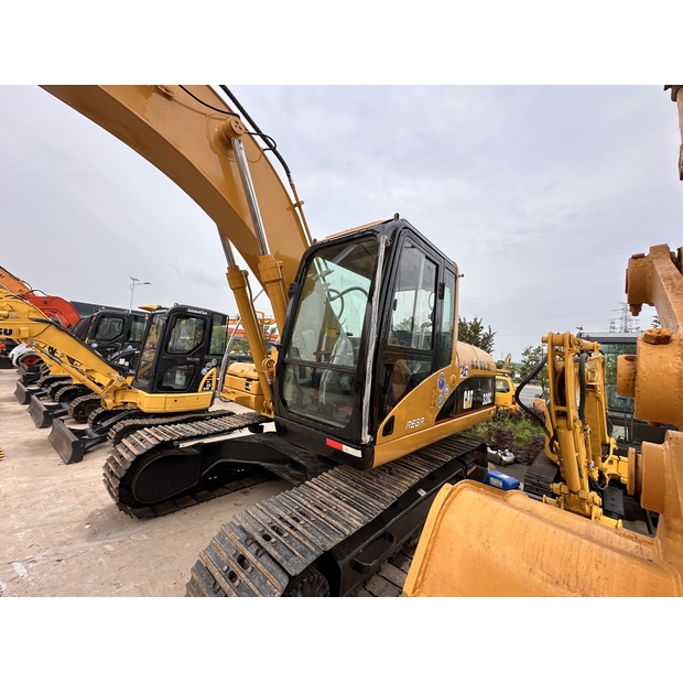 2023 Caterpillar 320C-42804154
