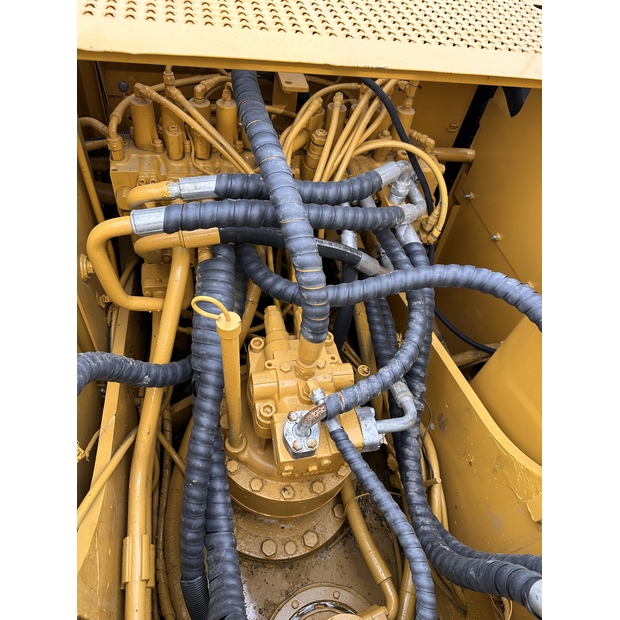 2023 Caterpillar 320C-42804158
