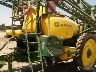 Image for 2021 JOHN DEERE M4040