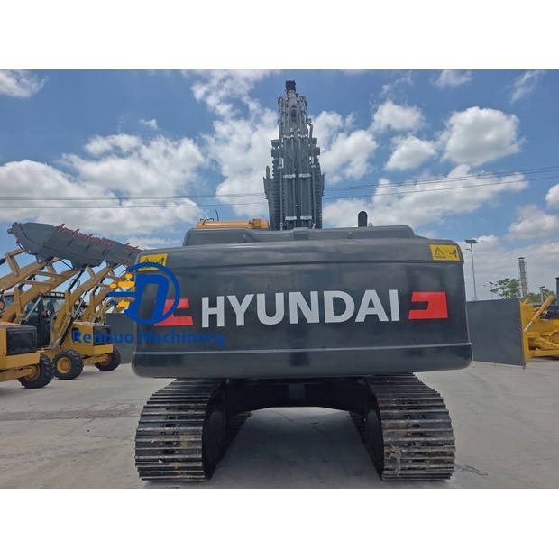 2023 Hyundai 220-42804208