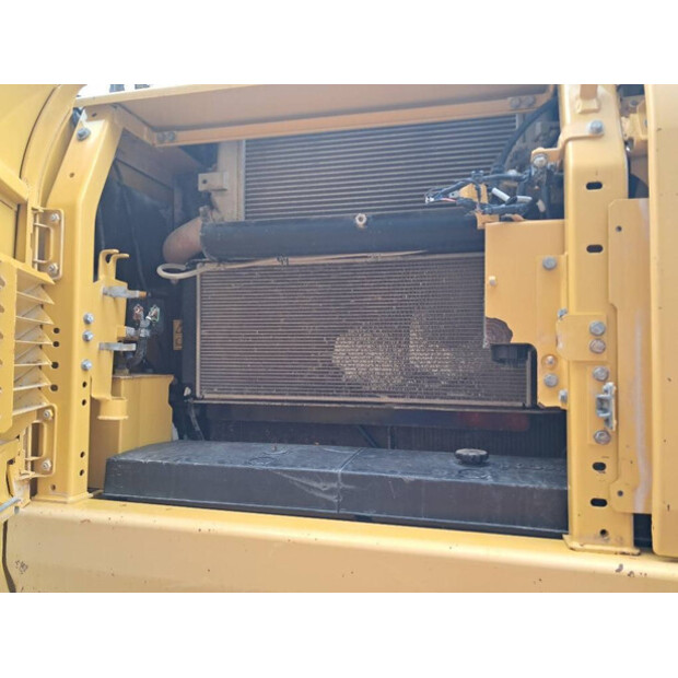 2018 Komatsu HB365LC-3 Hybrid-42805770