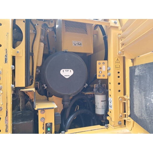 2018 Komatsu HB365LC-3 Hybrid-42805772