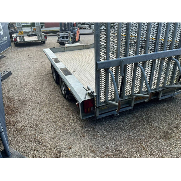 2015 Hapert HV-42806125