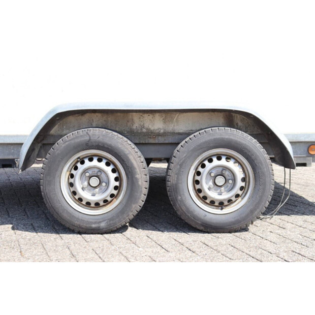 2009 أونبيكند MT-42806919