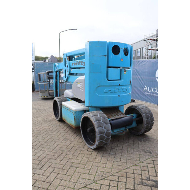 2010 نيفتيليفت HR15 NDE-42807258