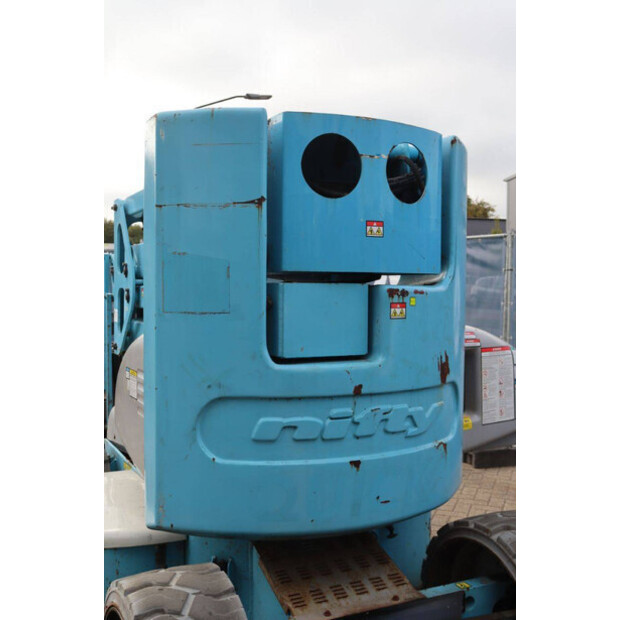 2010 نيفتيليفت HR15 NDE-42807275
