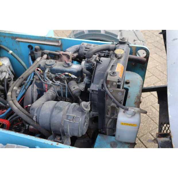 2010 نيفتيليفت HR15 NDE-42807280