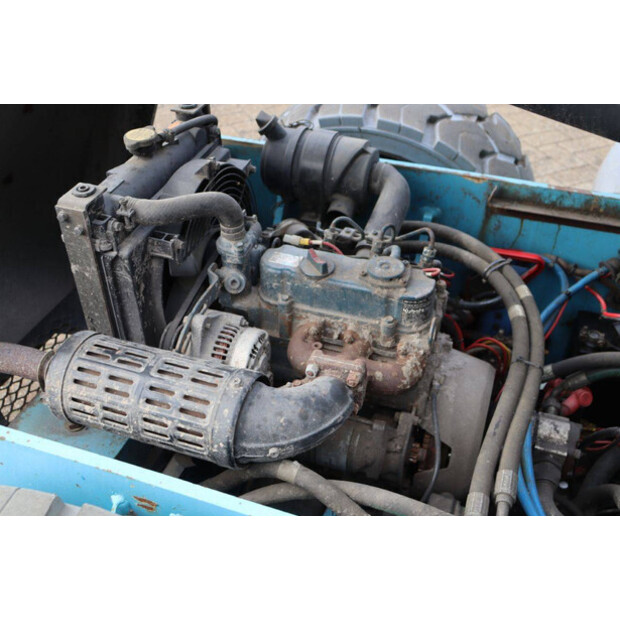 2010 نيفتيليفت HR15 NDE-42807281