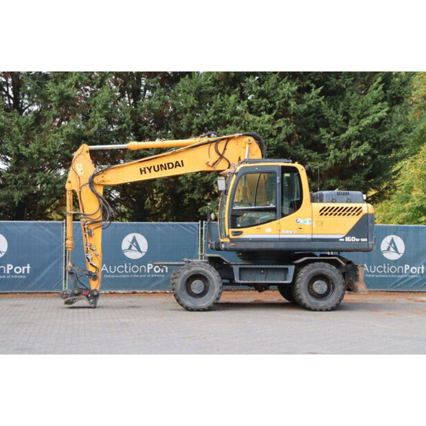 2016 هيونداي R160W-9A-42808299