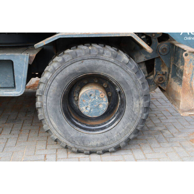 2016 هيونداي R160W-9A-42808333
