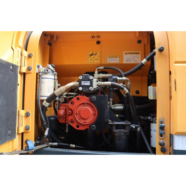2016 هيونداي R160W-9A-42808386