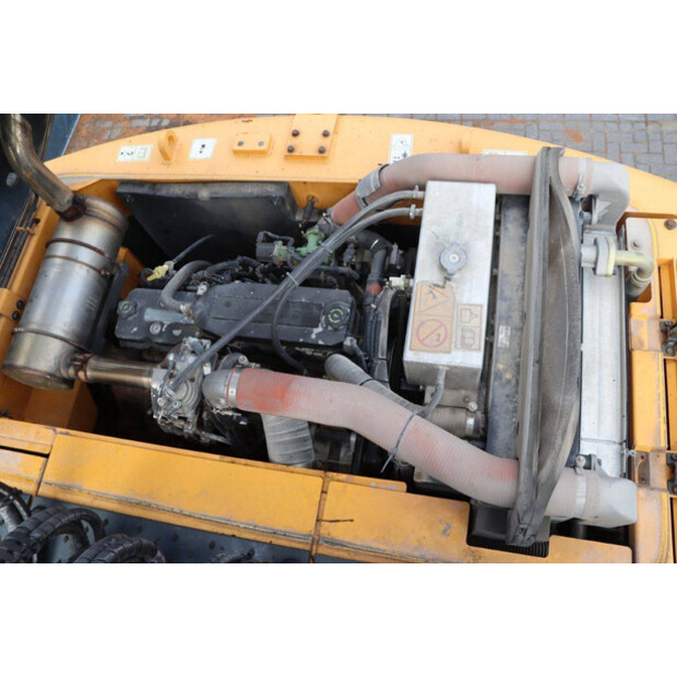 2016 هيونداي R160W-9A-42808387