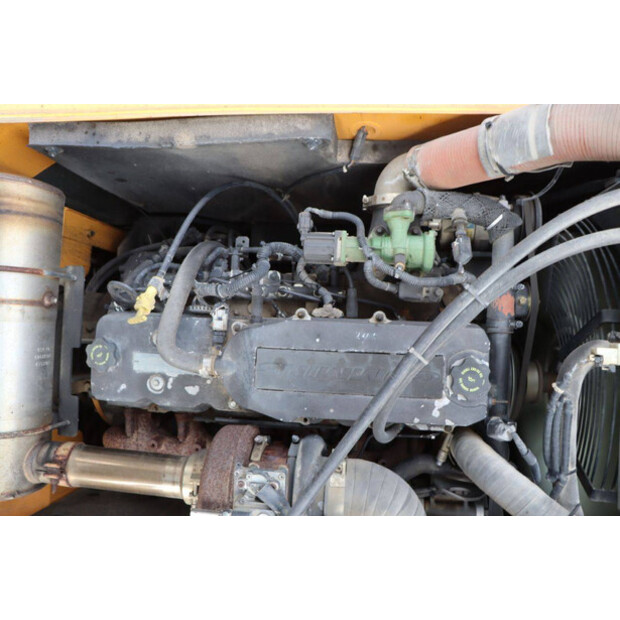 2016 هيونداي R160W-9A-42808388