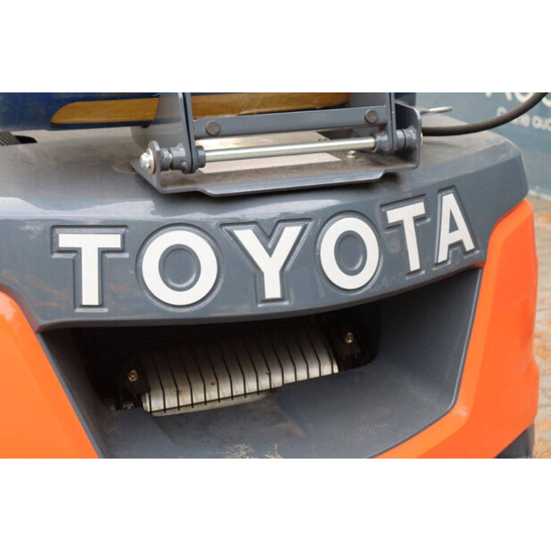 2022 Toyota 02-8FGF25-42808723