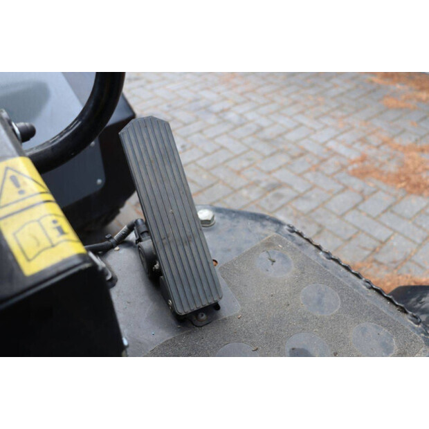 2020 GiANT G2200E X-TRA-42808847
