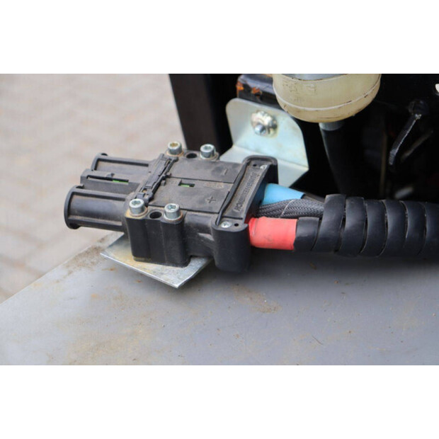 2020 GiANT G2200E X-TRA-42808857