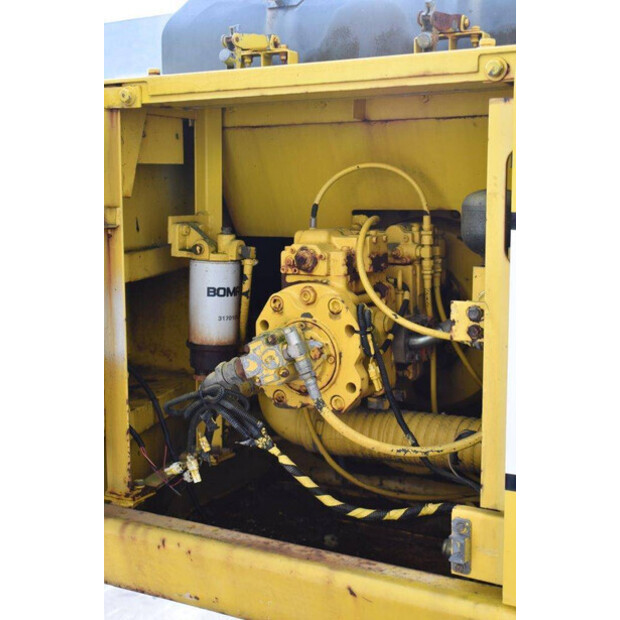 1997 KOBELCO SK160LC-42809185