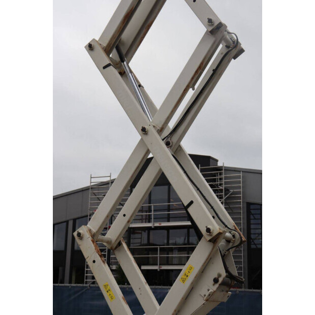 2012 Genie GS-2046-42809331