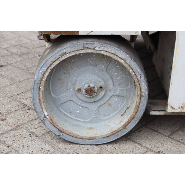 2012 Genie GS2046-42809385