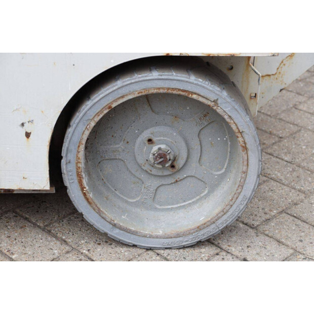2012 Genie GS2046-42809386