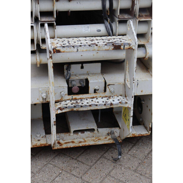 2012 Genie GS2046-42809389