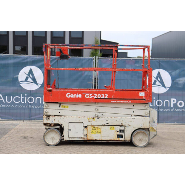 2011 Genie GS-2032-42809504