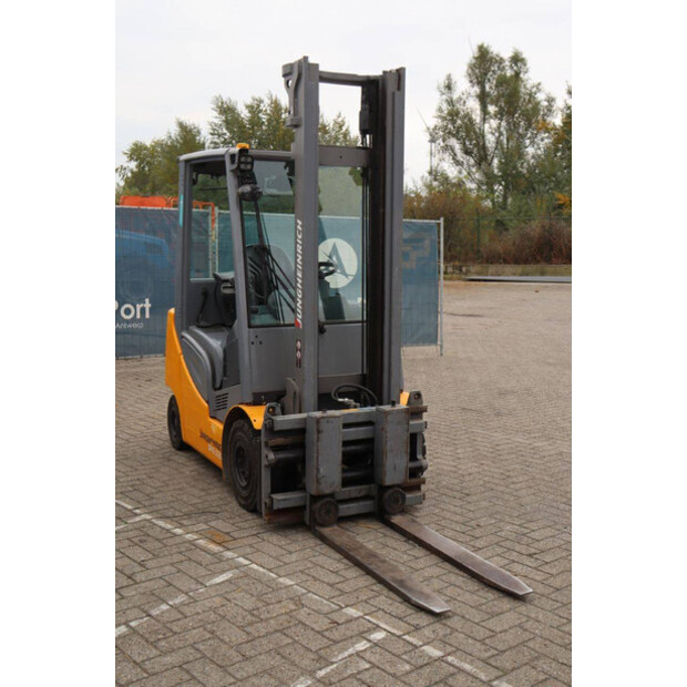 2018 Jungheinrich DFG 320s-42810570