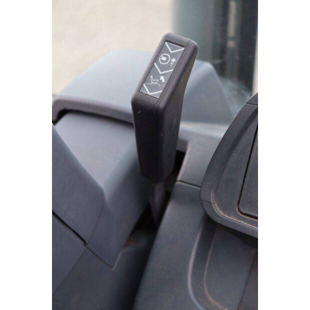 2018 Jungheinrich DFG 320s-42810591
