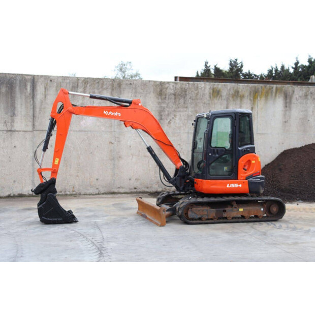 2020 KUBOTA U55-4-42810645