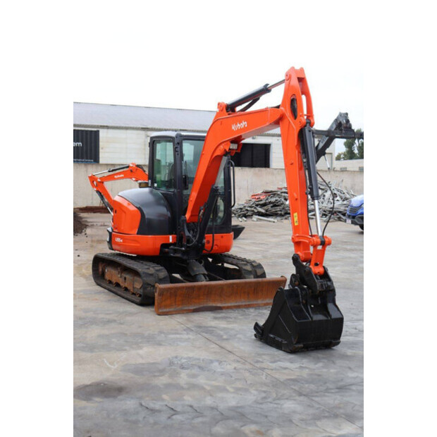 2020 KUBOTA U55-4-42810651