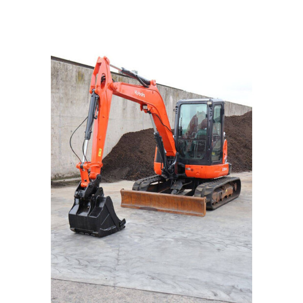 2020 KUBOTA U55-4-42810653