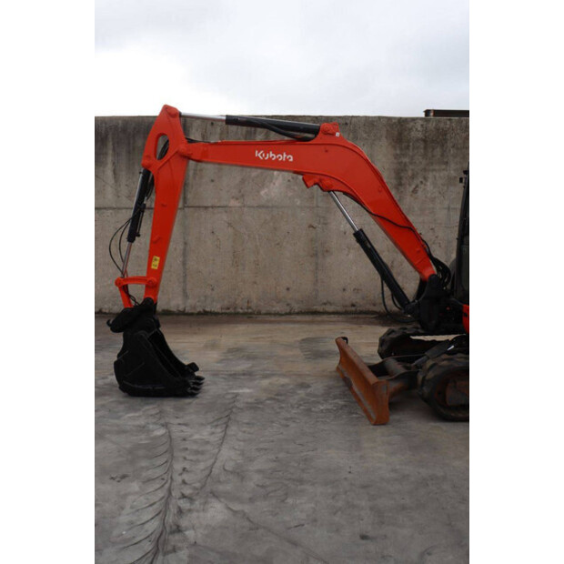 2020 KUBOTA U55-4-42810654