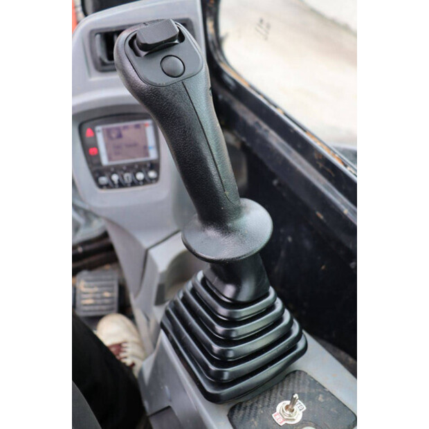 2020 KUBOTA U55-4-42810677
