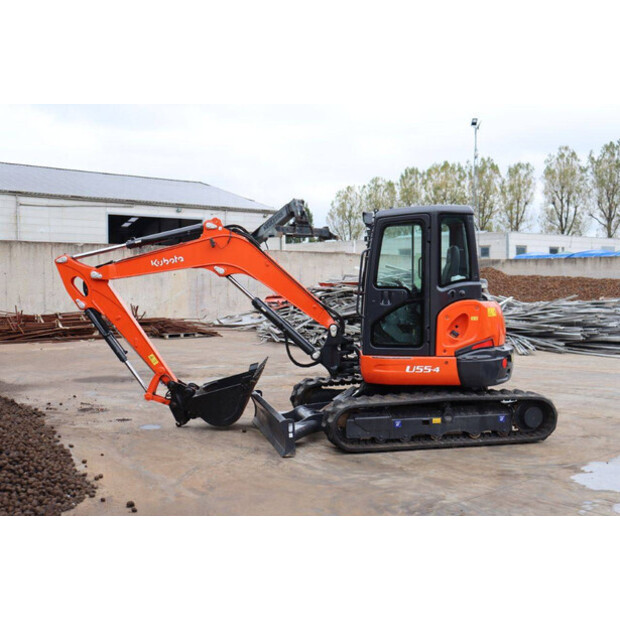 2020 KUBOTA U55-4-42810687