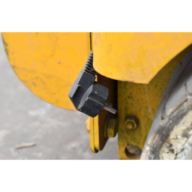 2006 هولوت COMPACT 8-42812056