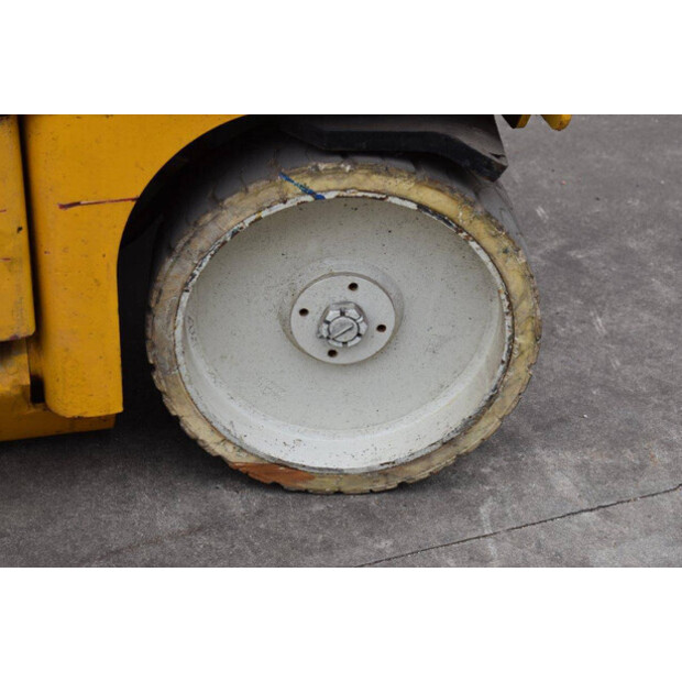 2006 هولوت COMPACT 8-42812077